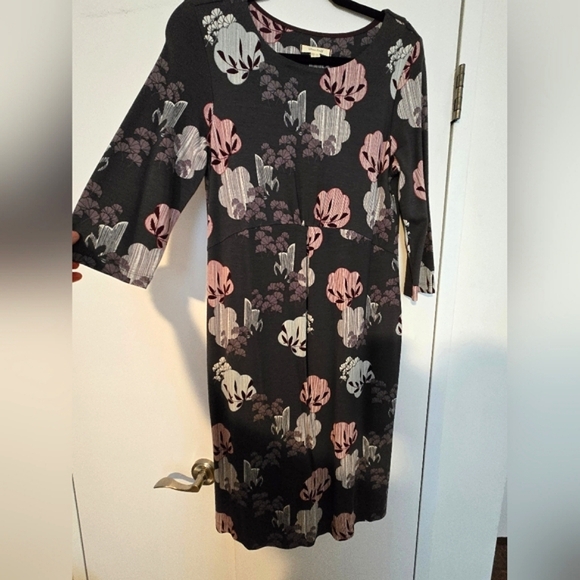 ✨️HOST PICK✨ White Stuff Sustainable Floral Dress - Picture 2 of 13